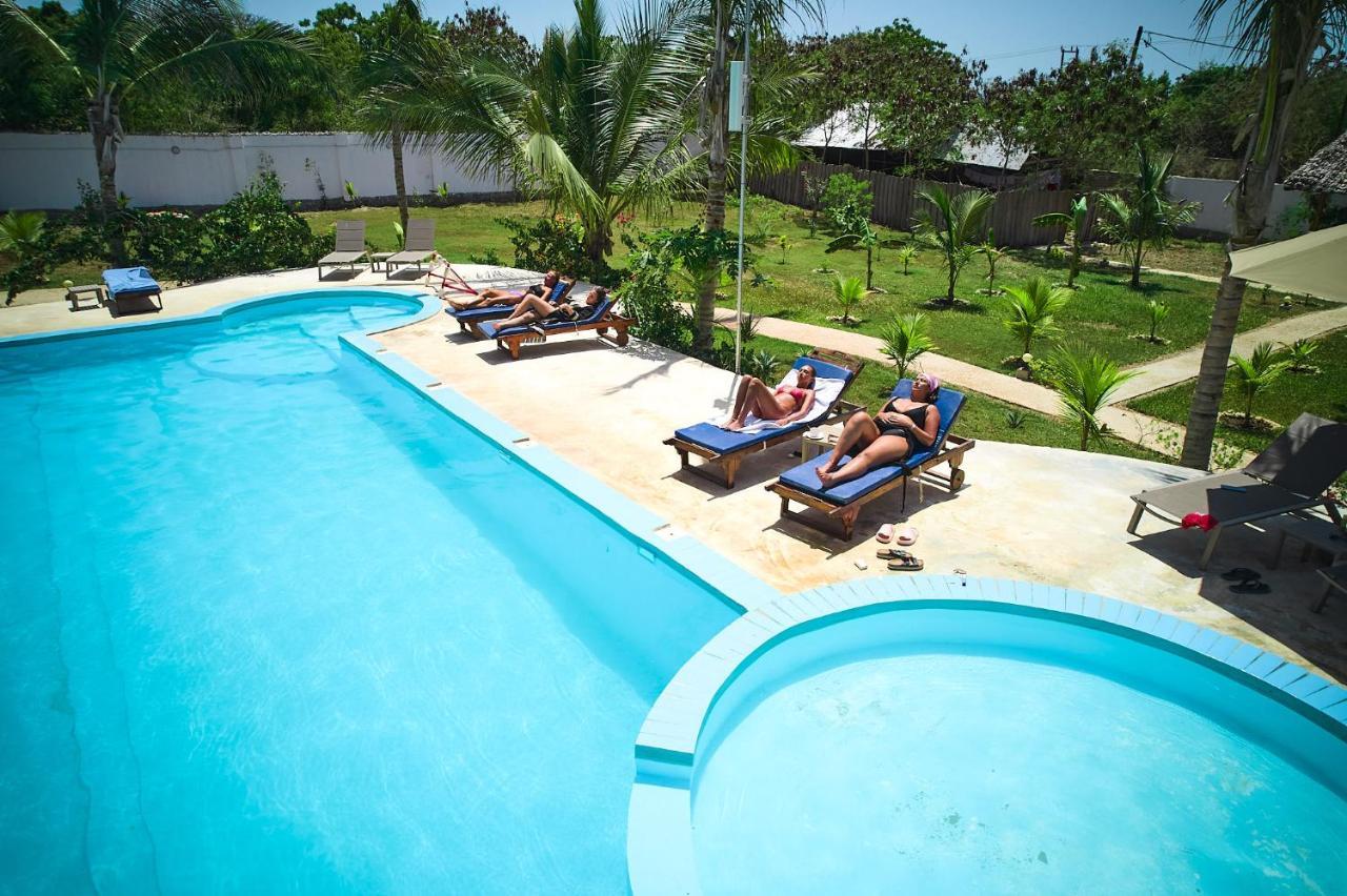Malika Hotel 4*