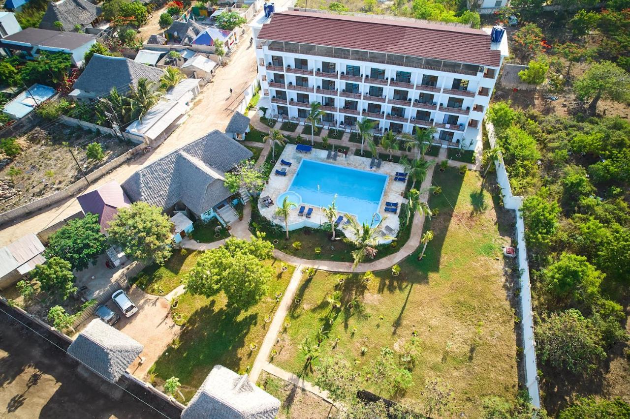 Malika Hotel 4*