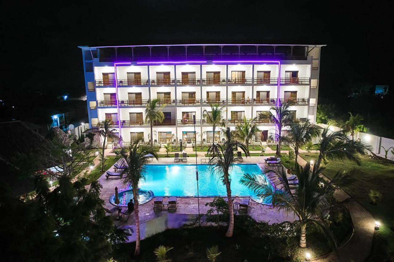 Malika Hotel 4*